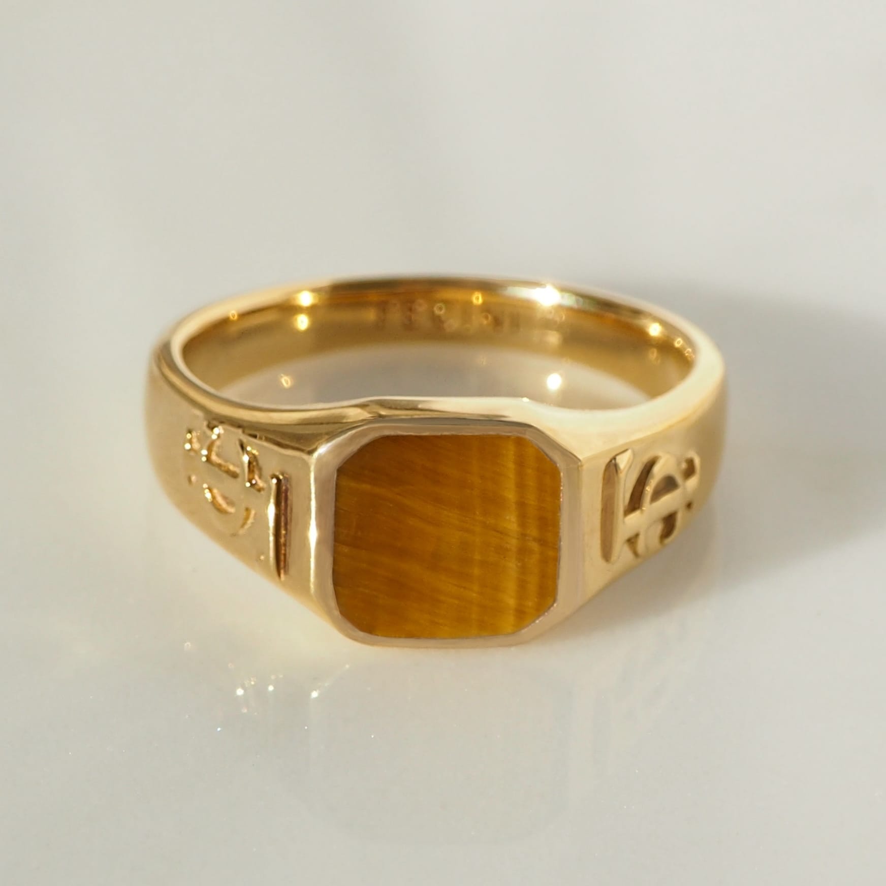 Octa Petit Signet Ring Tiger Gold