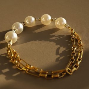 Bold Pearl Necklace Gold